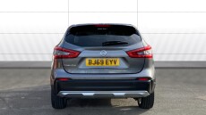 Nissan Qashqai 1.3 DiG-T N-Motion 5dr Petrol Hatchback
